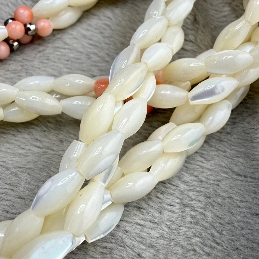 Vintage Mother of Pearl Necklace Beaded 18